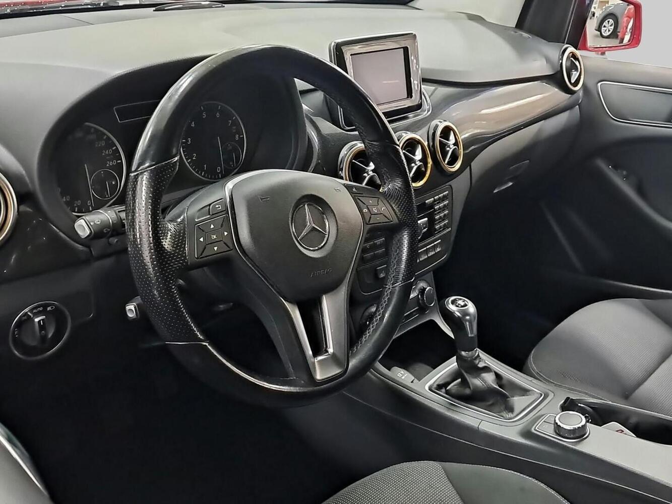 Mercedes-Benz B vaihtoauto