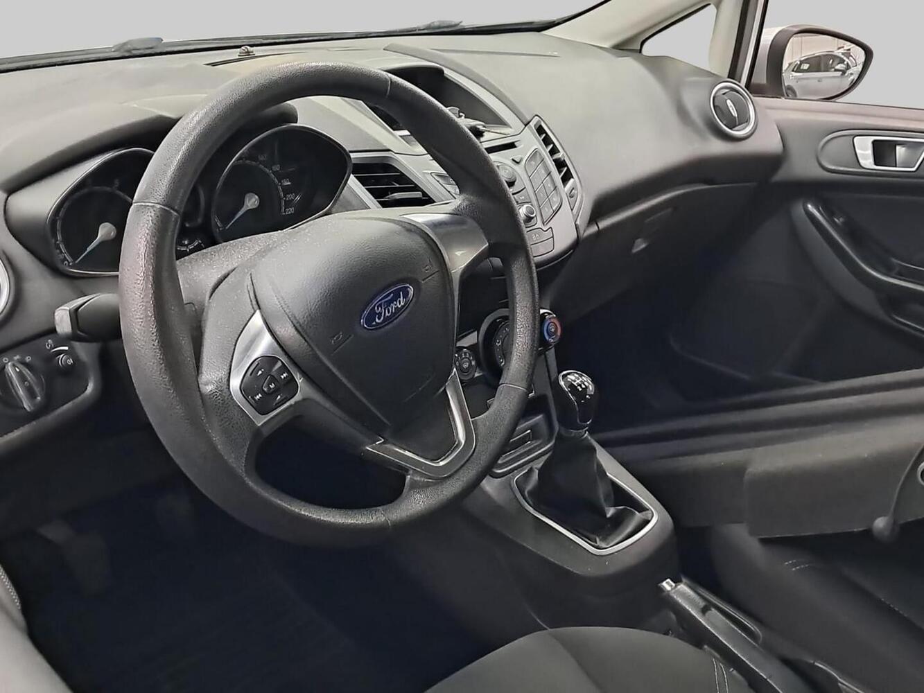 Ford Fiesta vaihtoauto