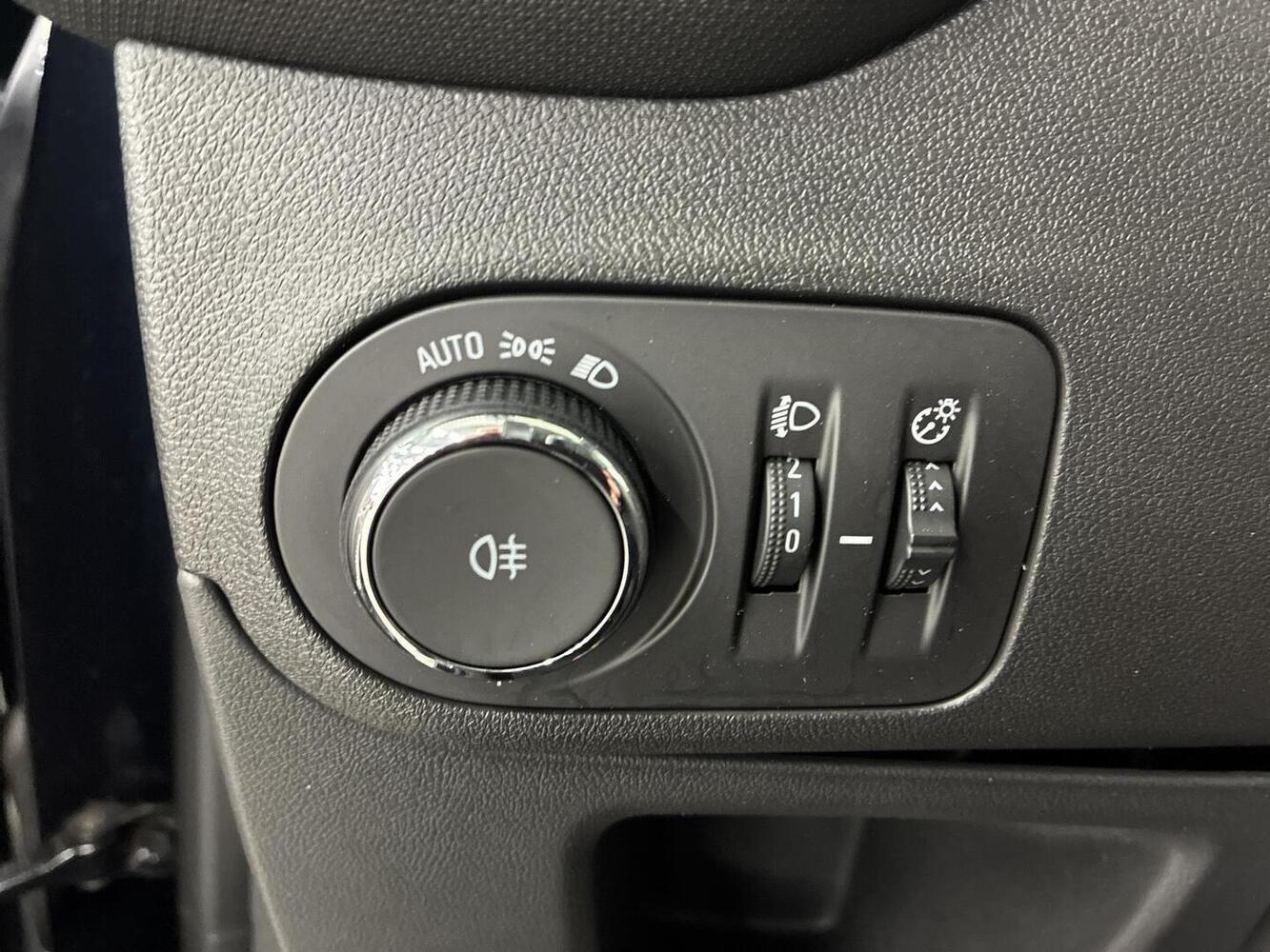 Opel Crossland X vaihtoauto