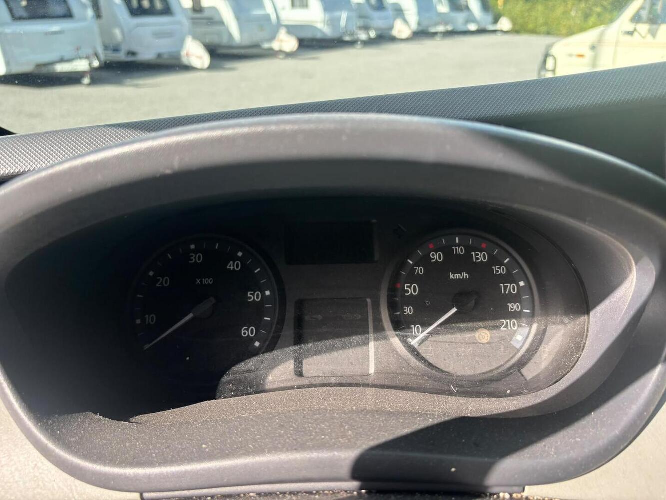 Nissan Primastar vaihtoauto
