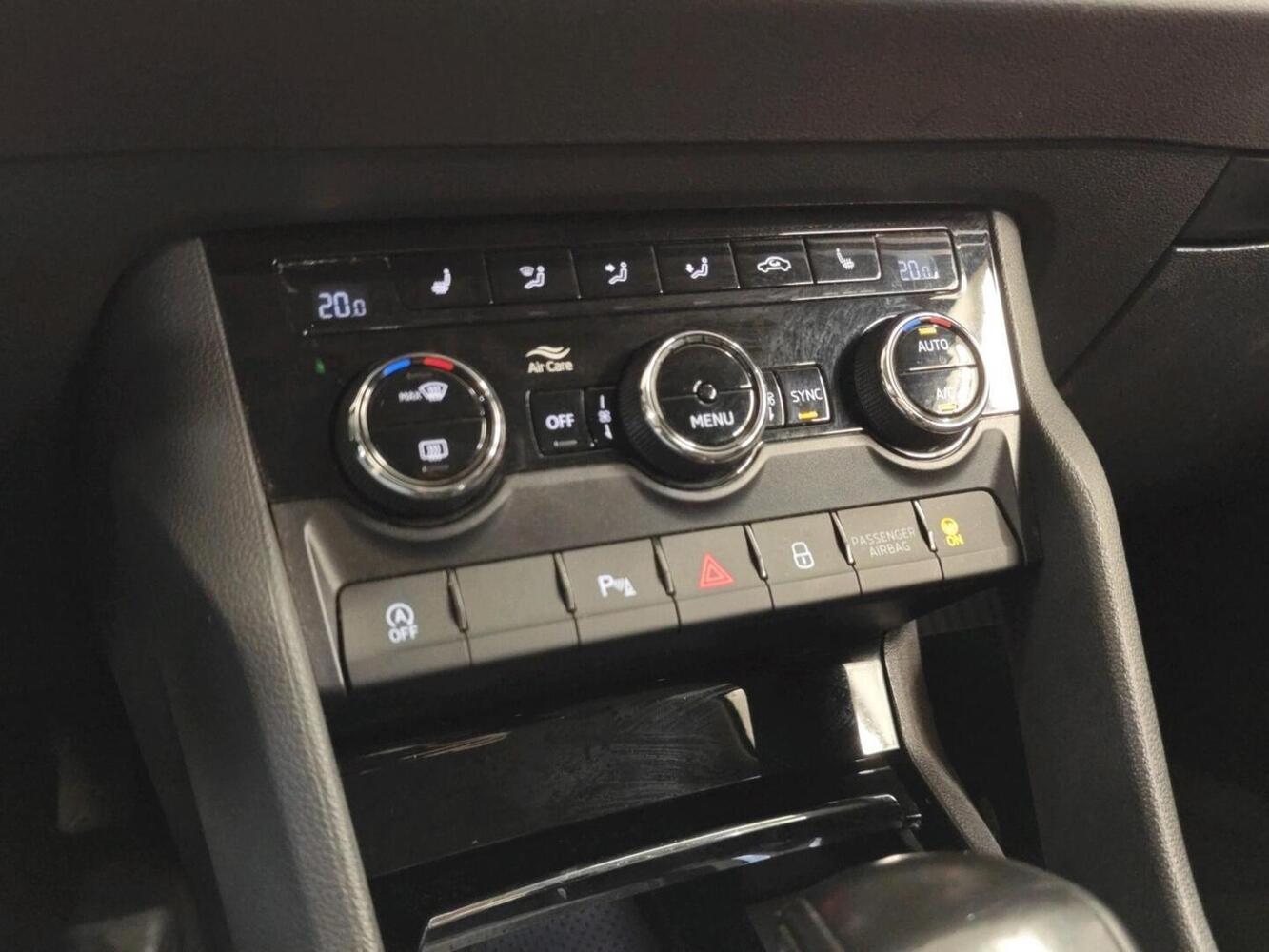 Skoda Karoq vaihtoauto