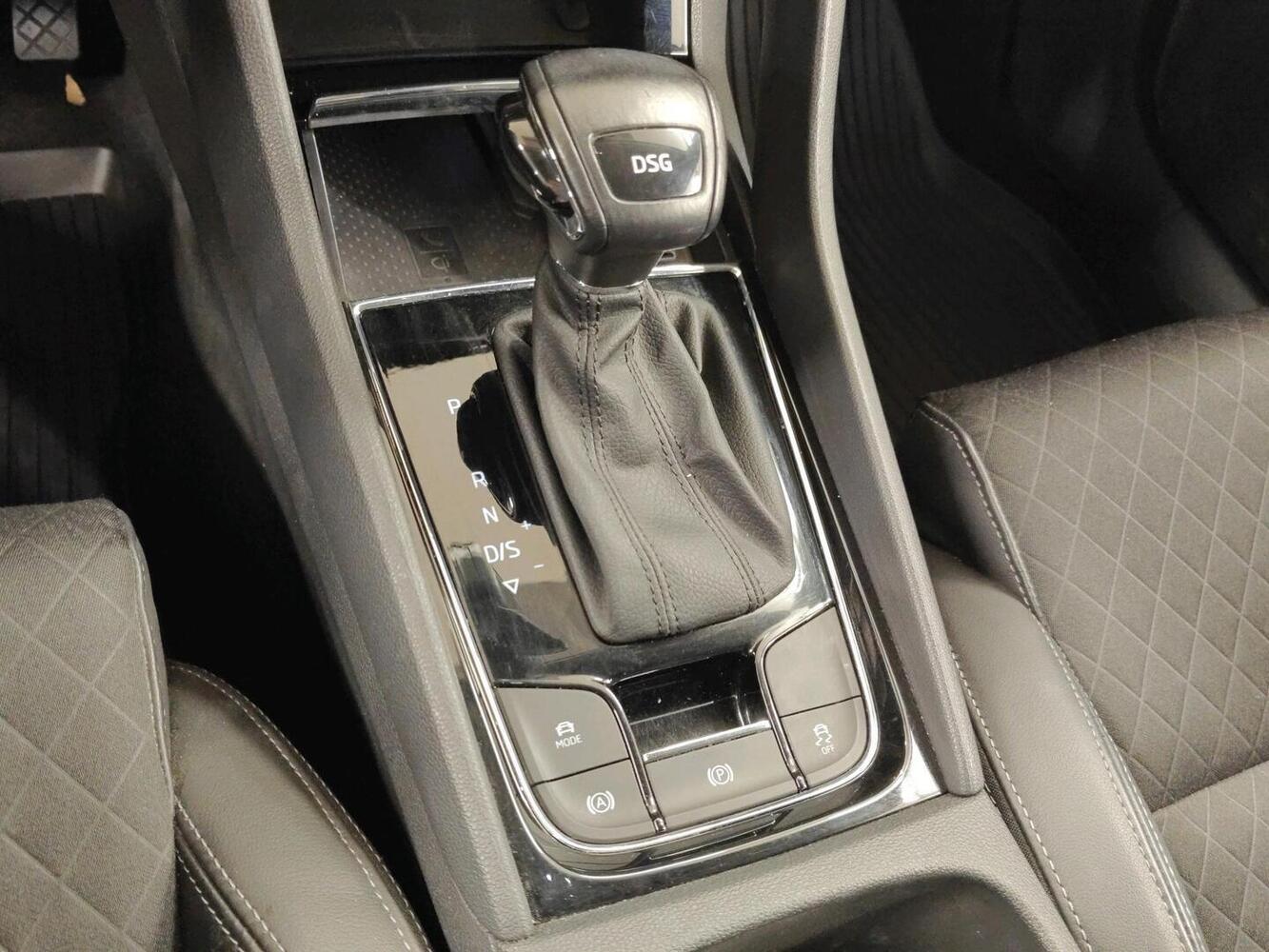 Skoda Karoq vaihtoauto
