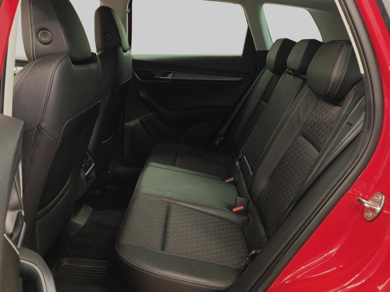 Skoda Karoq vaihtoauto