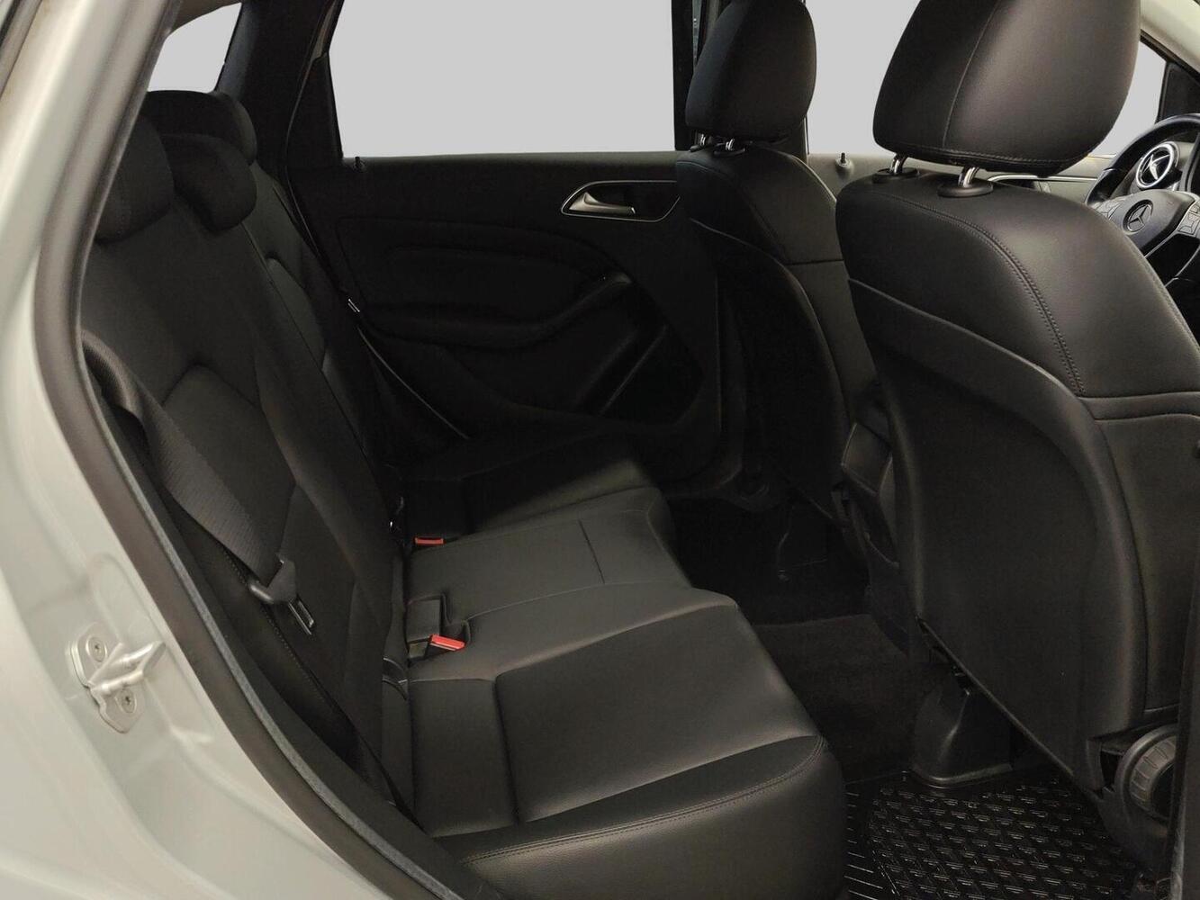 Mercedes-Benz B vaihtoauto