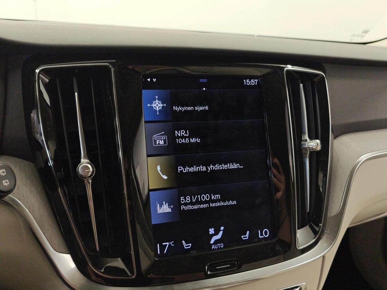 Volvo V60 Cross Country vaihtoauto