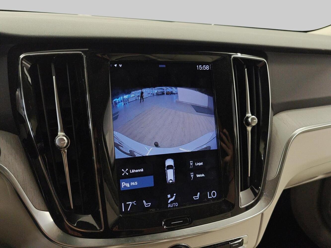 Volvo V60 Cross Country vaihtoauto