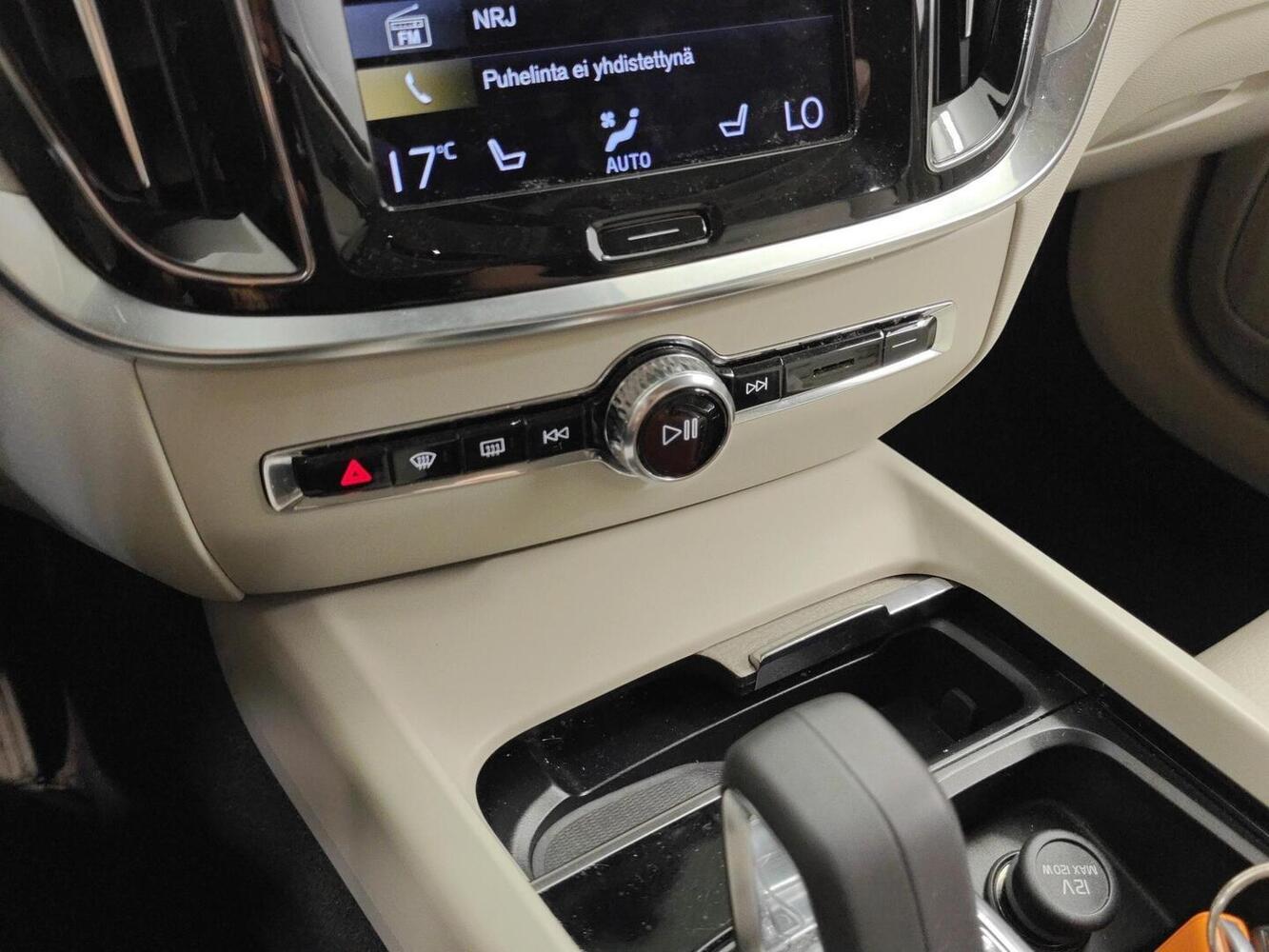 Volvo V60 Cross Country vaihtoauto