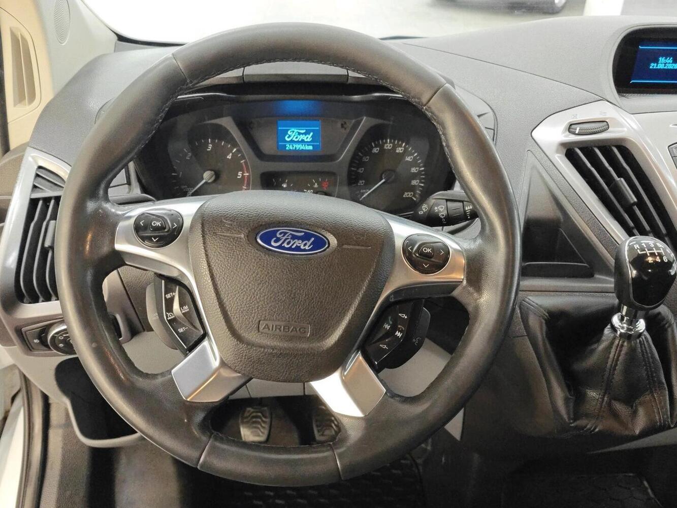 Ford Transit Custom vaihtoauto