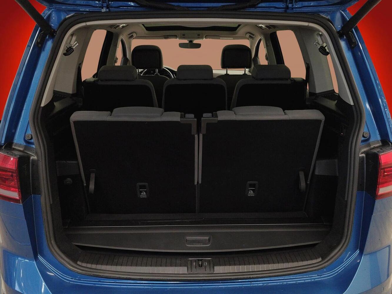 Volkswagen Touran vaihtoauto