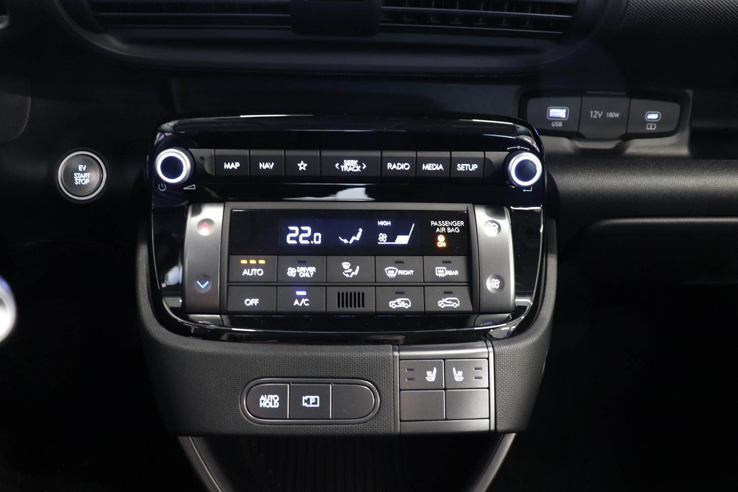 Hyundai INSTER vaihtoauto