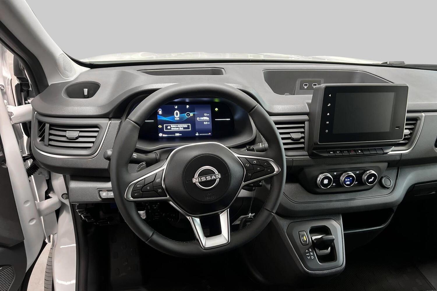 Nissan Primastar vaihtoauto