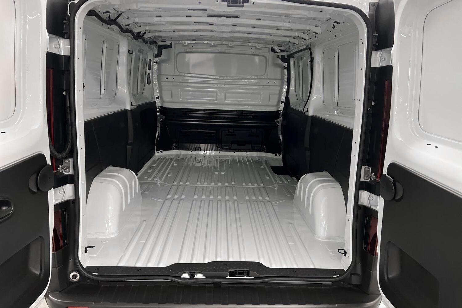 Nissan Primastar vaihtoauto