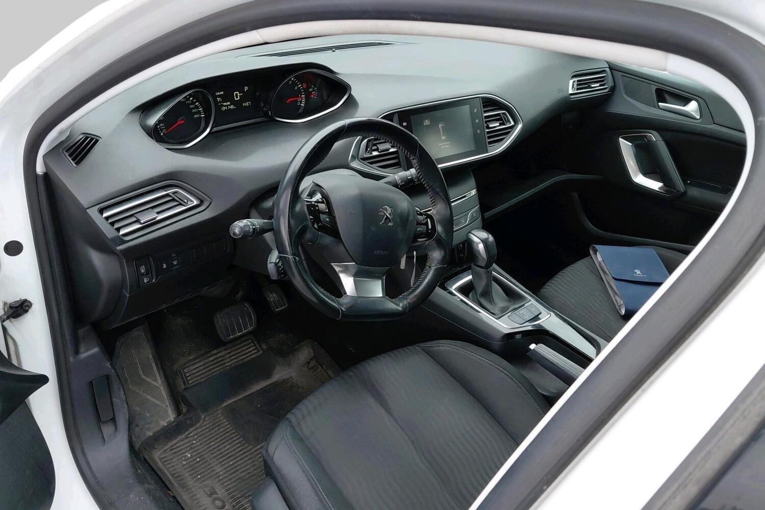 Peugeot 308 vaihtoauto