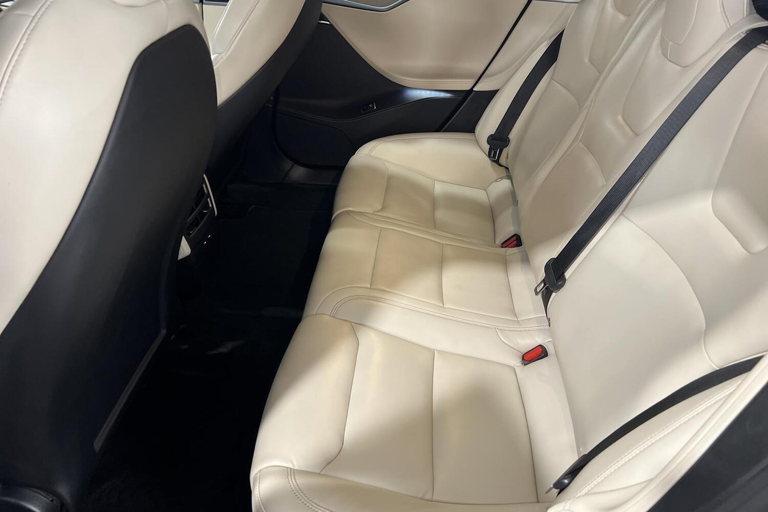 Tesla Model S vaihtoauto