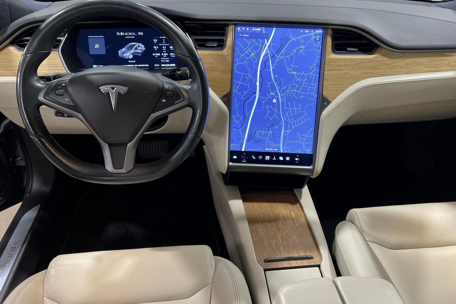 Tesla Model S vaihtoauto
