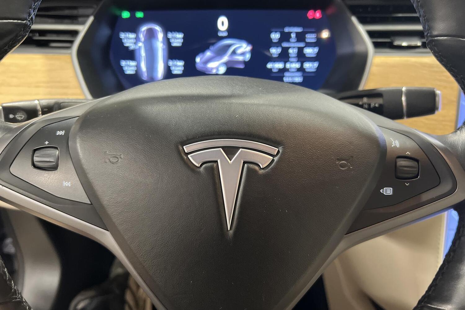 Tesla Model S vaihtoauto