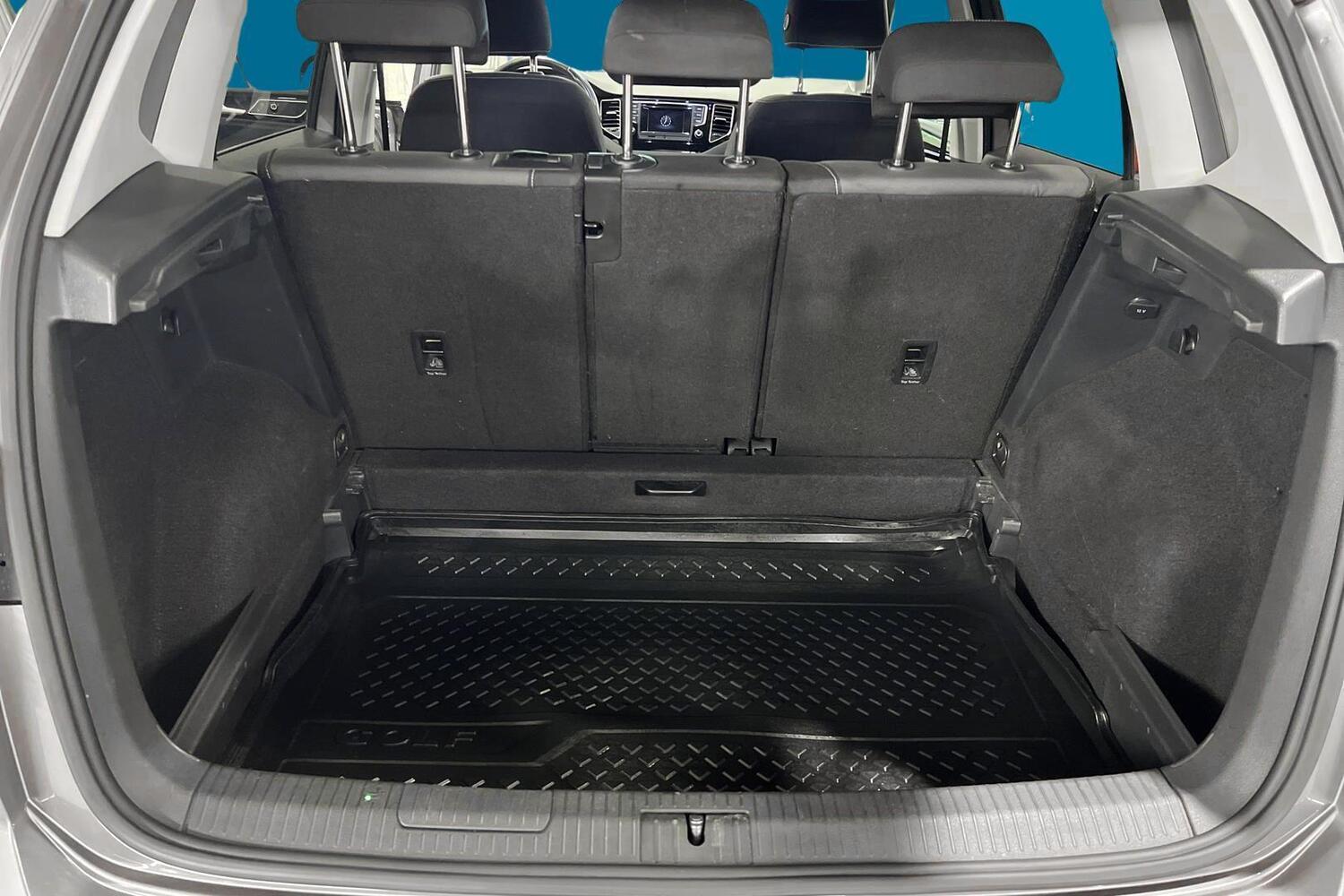 Volkswagen Golf Sportsvan vaihtoauto