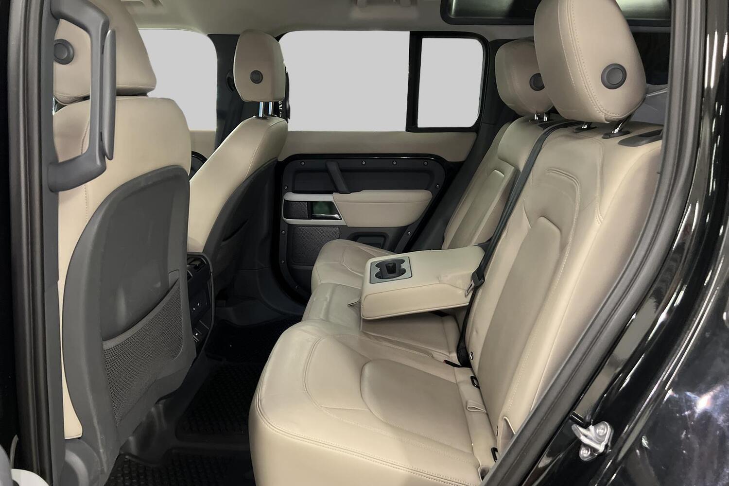Land Rover Defender vaihtoauto