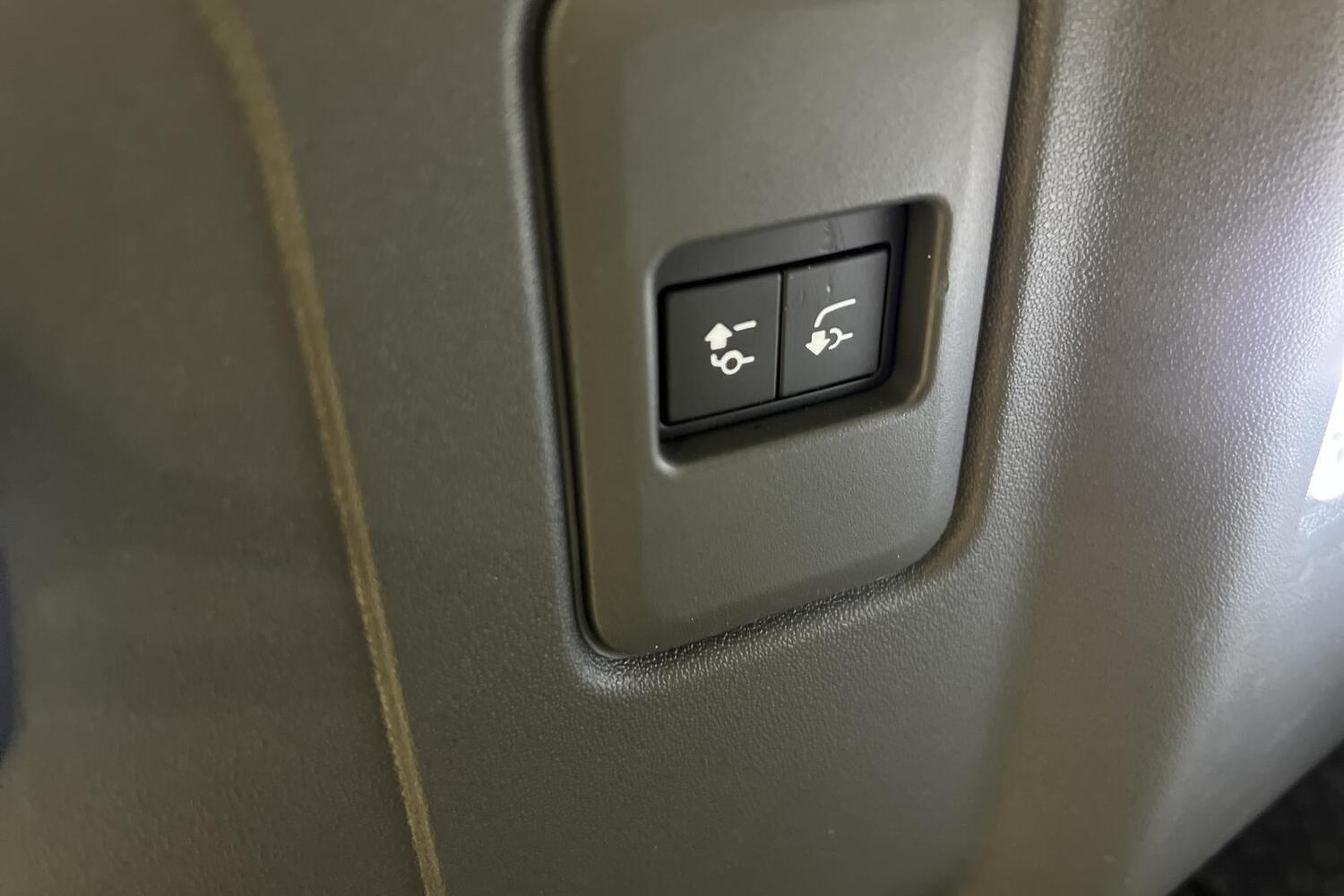 Land Rover Defender vaihtoauto