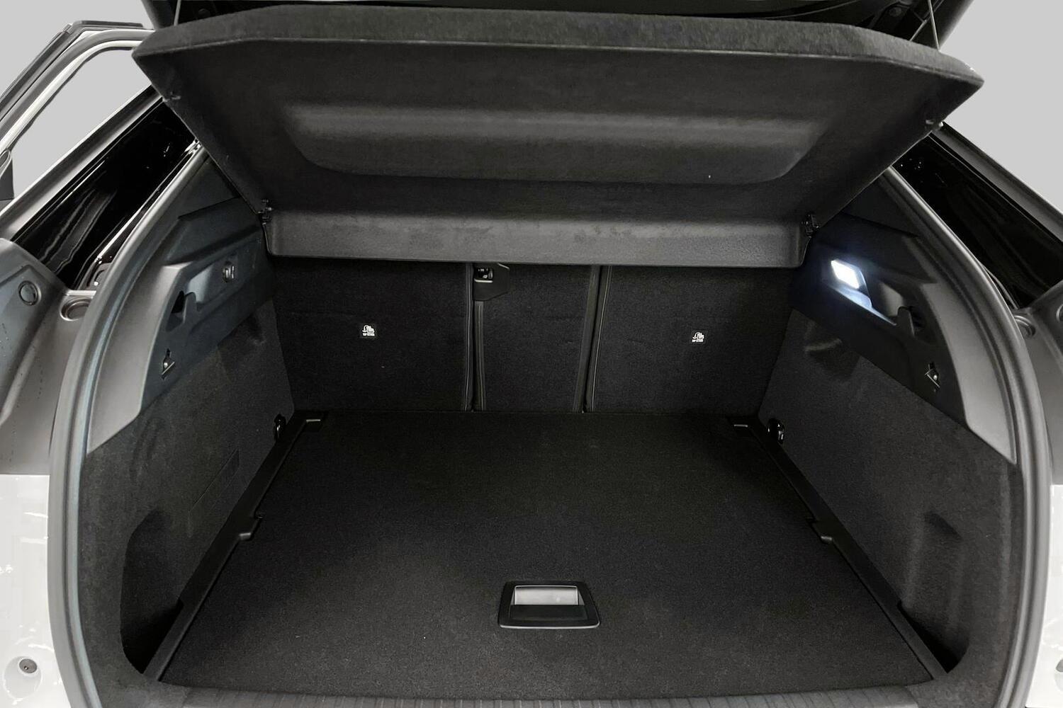 Peugeot E-3008 vaihtoauto