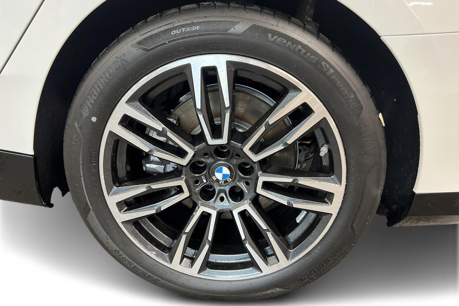 BMW i5 vaihtoauto