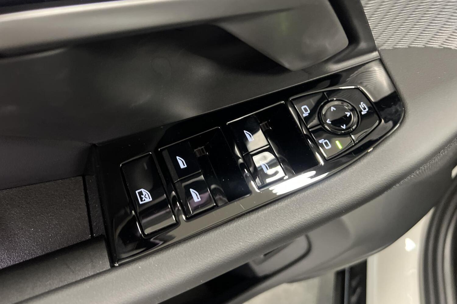 BMW i5 vaihtoauto