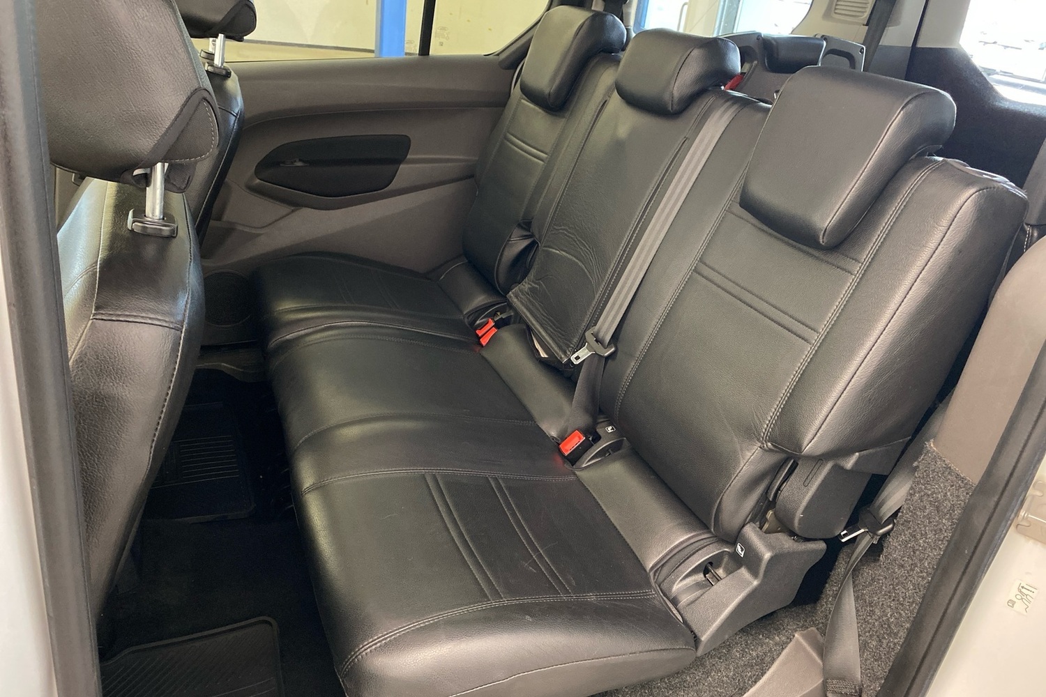 Ford Grand Tourneo Connect vaihtoauto