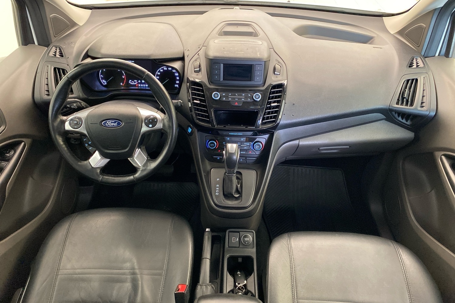 Ford Grand Tourneo Connect vaihtoauto