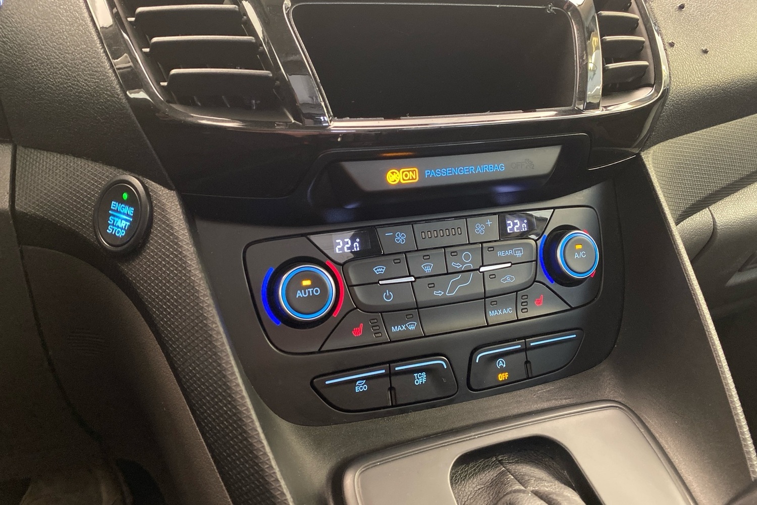 Ford Grand Tourneo Connect vaihtoauto