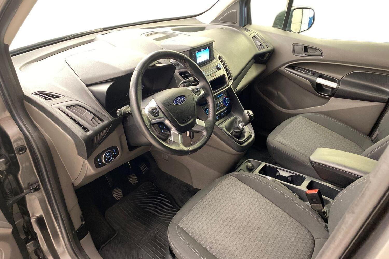 Ford Tourneo Connect vaihtoauto