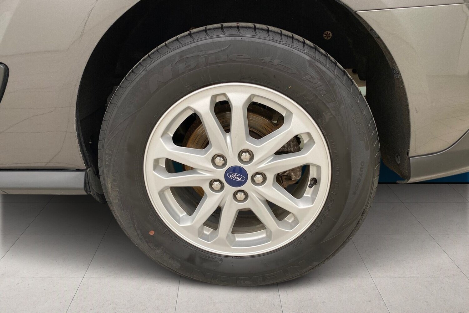 Ford Tourneo Connect vaihtoauto
