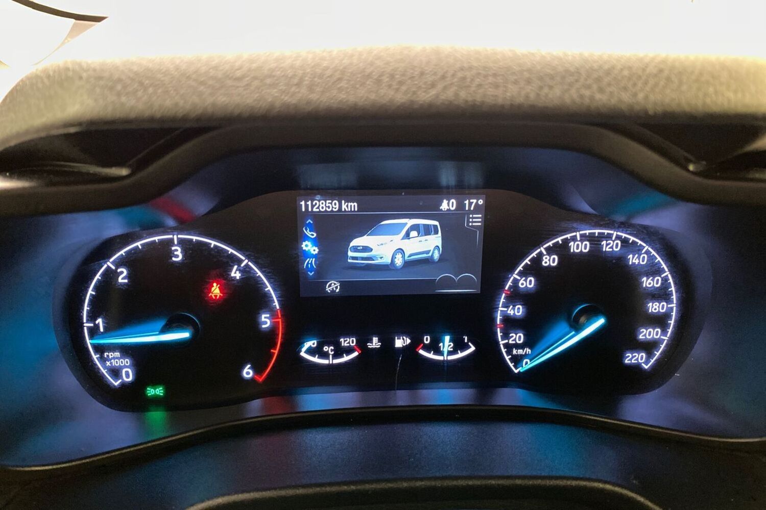 Ford Tourneo Connect vaihtoauto