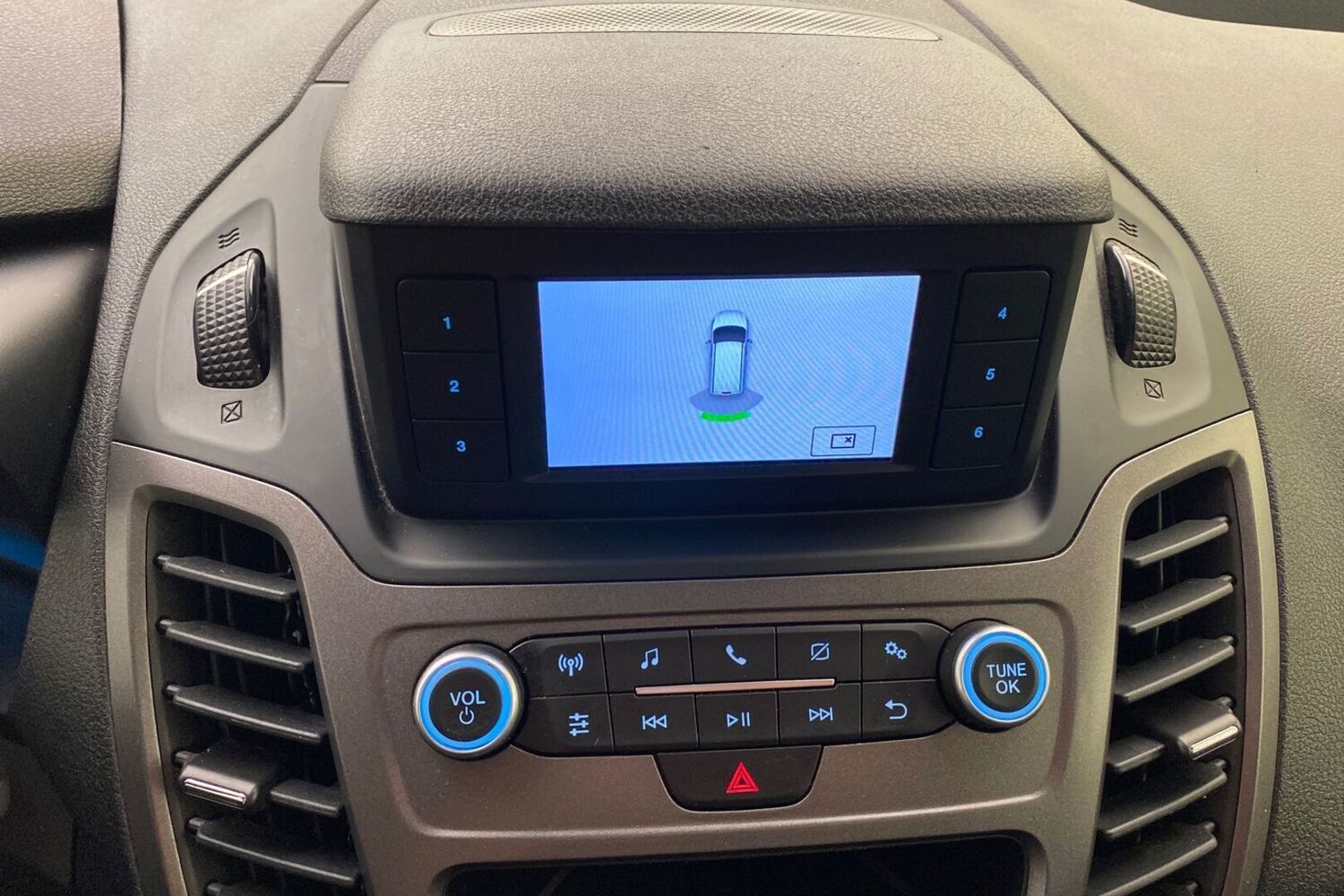 Ford Tourneo Connect vaihtoauto