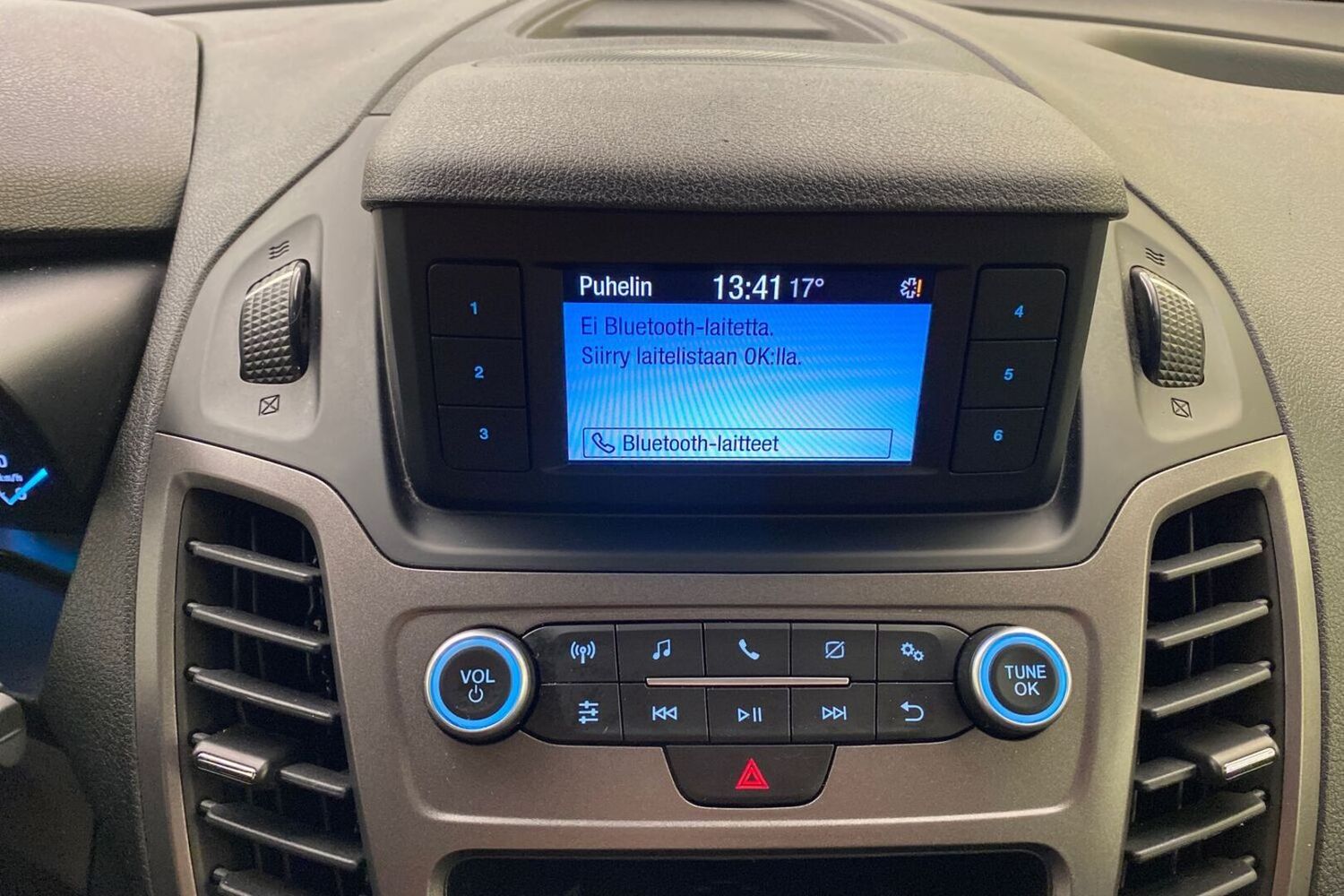 Ford Tourneo Connect vaihtoauto