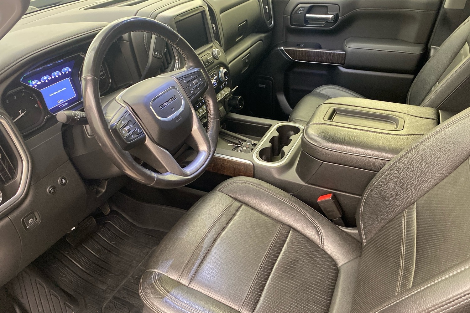 GMC Sierra vaihtoauto