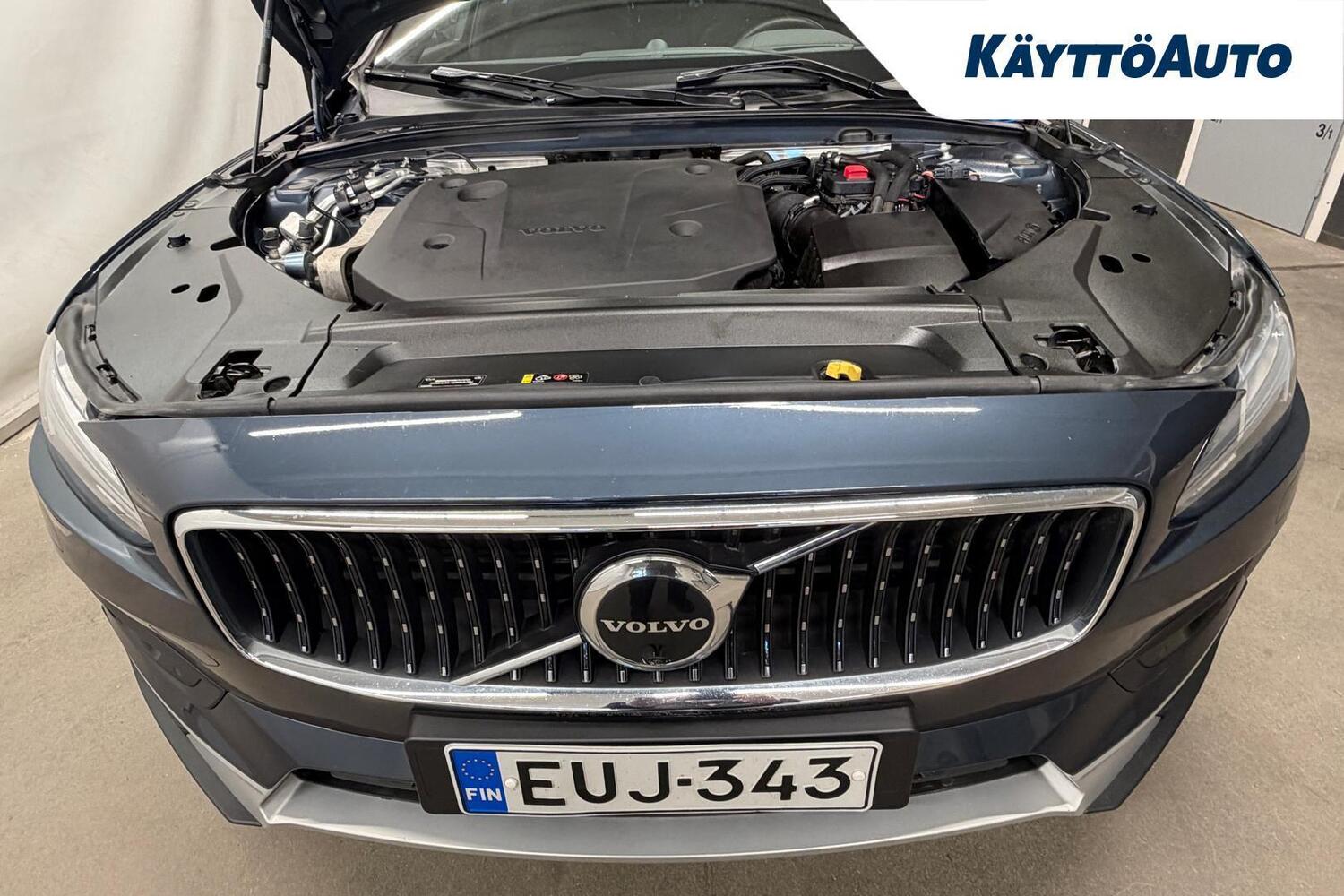Volvo V90 Cross Country vaihtoauto