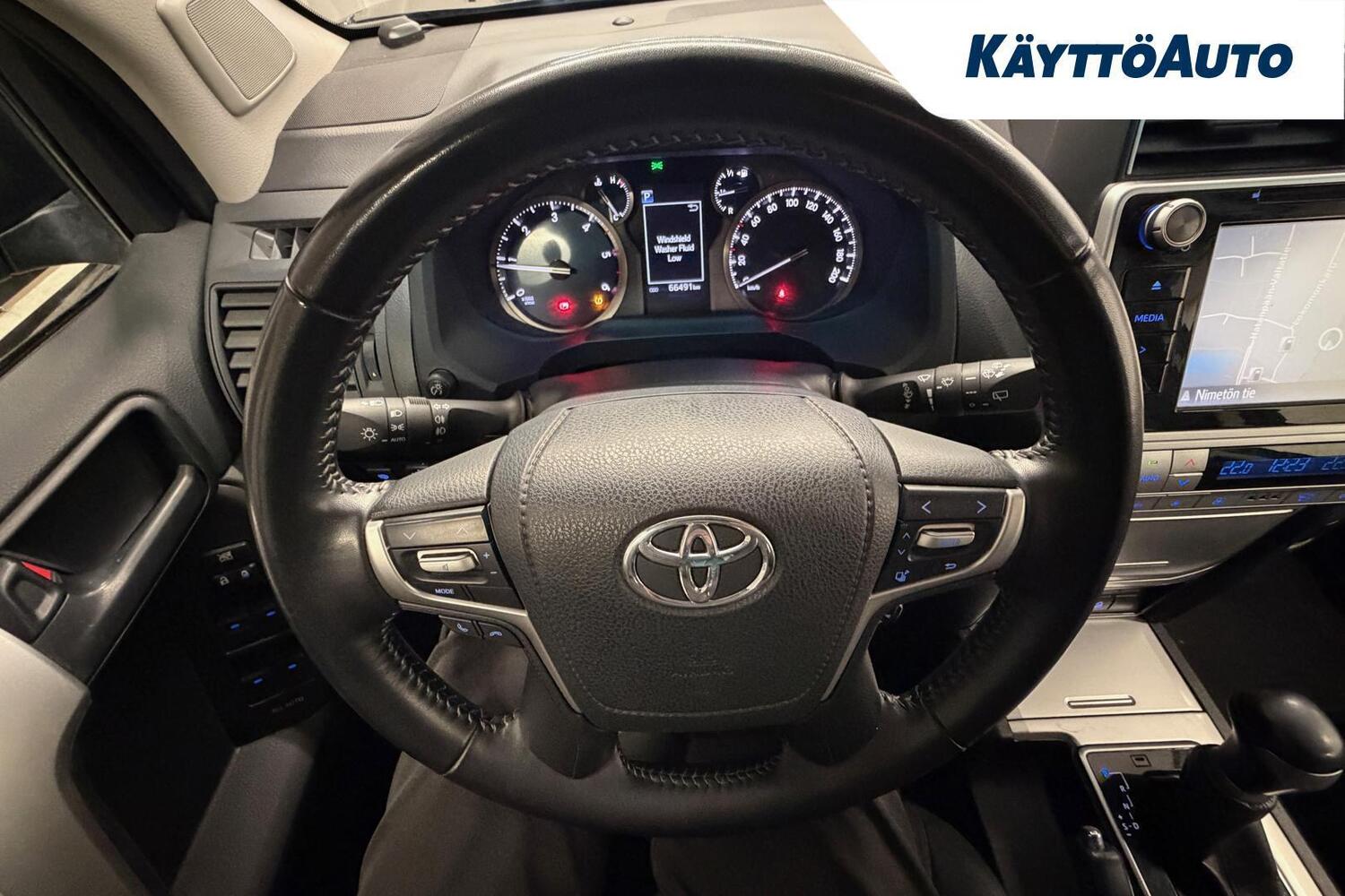 Toyota Land Cruiser vaihtoauto