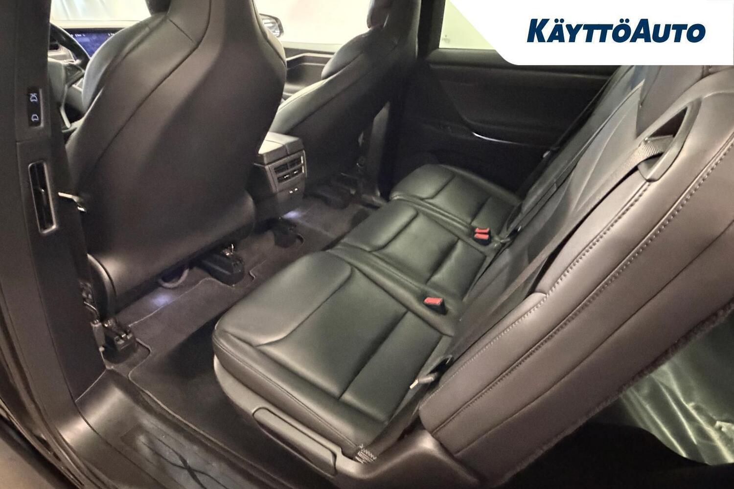 Tesla Model X vaihtoauto