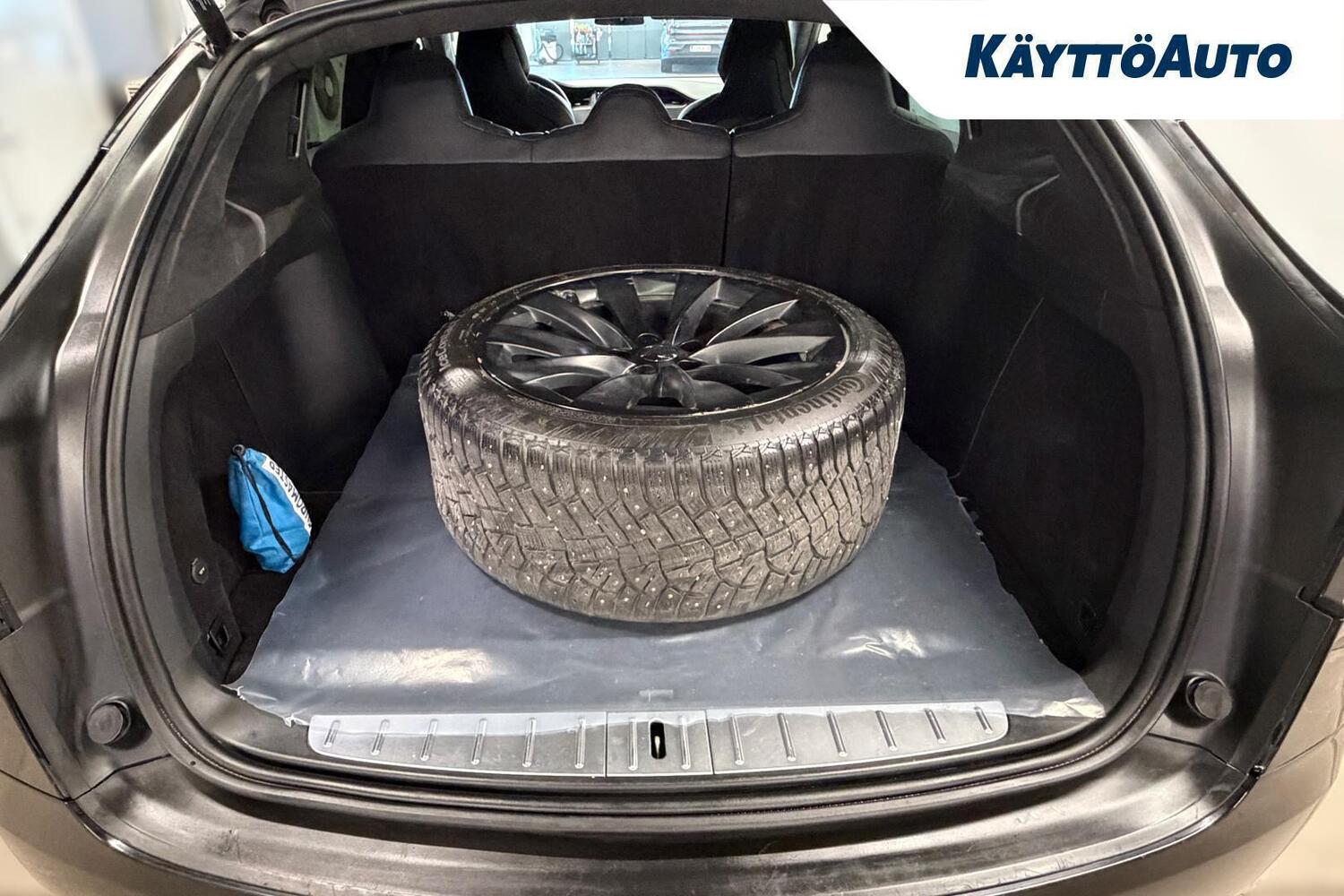 Tesla Model X vaihtoauto