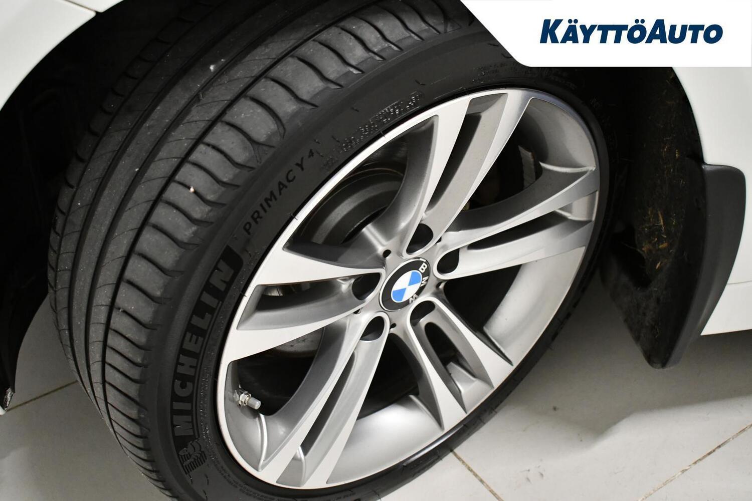 BMW 330 vaihtoauto