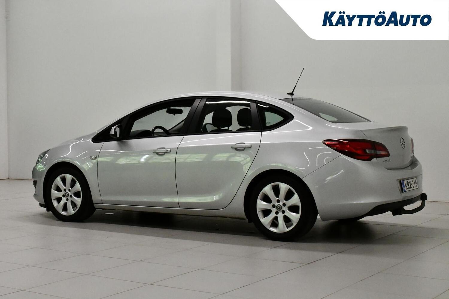 Opel Astra vaihtoauto