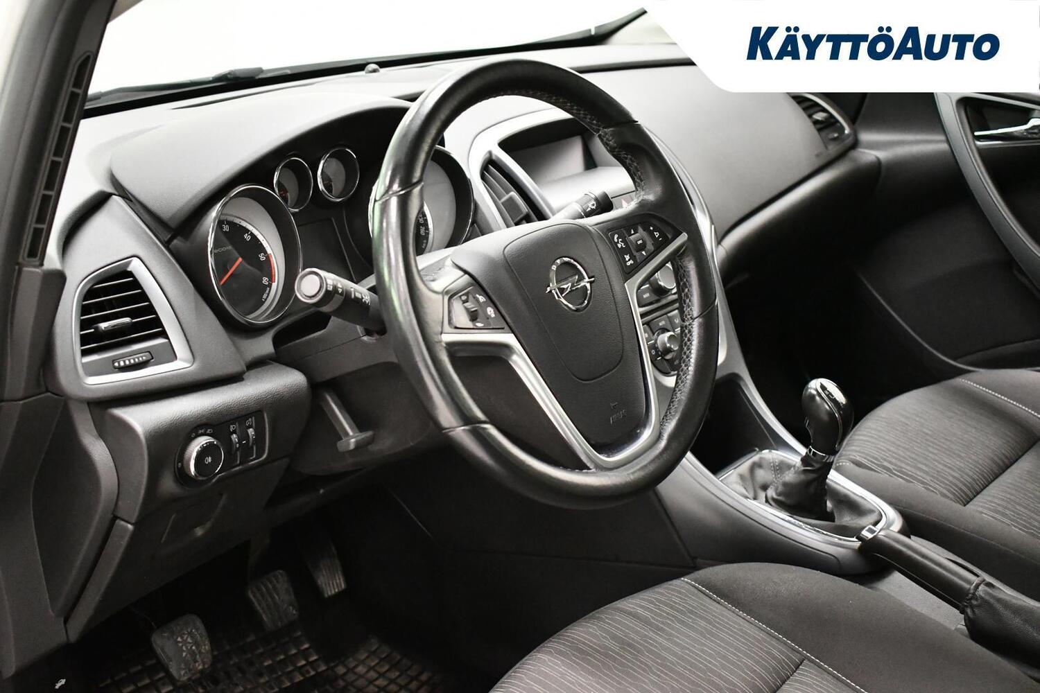 Opel Astra vaihtoauto