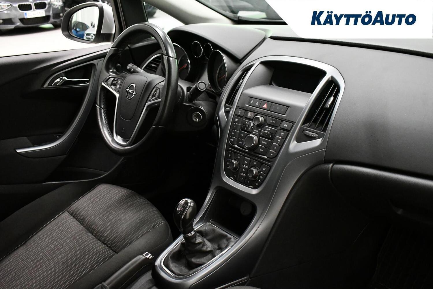 Opel Astra vaihtoauto