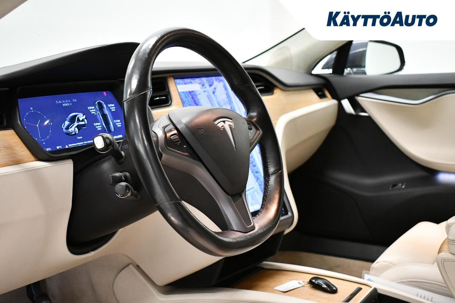 Tesla Model S vaihtoauto