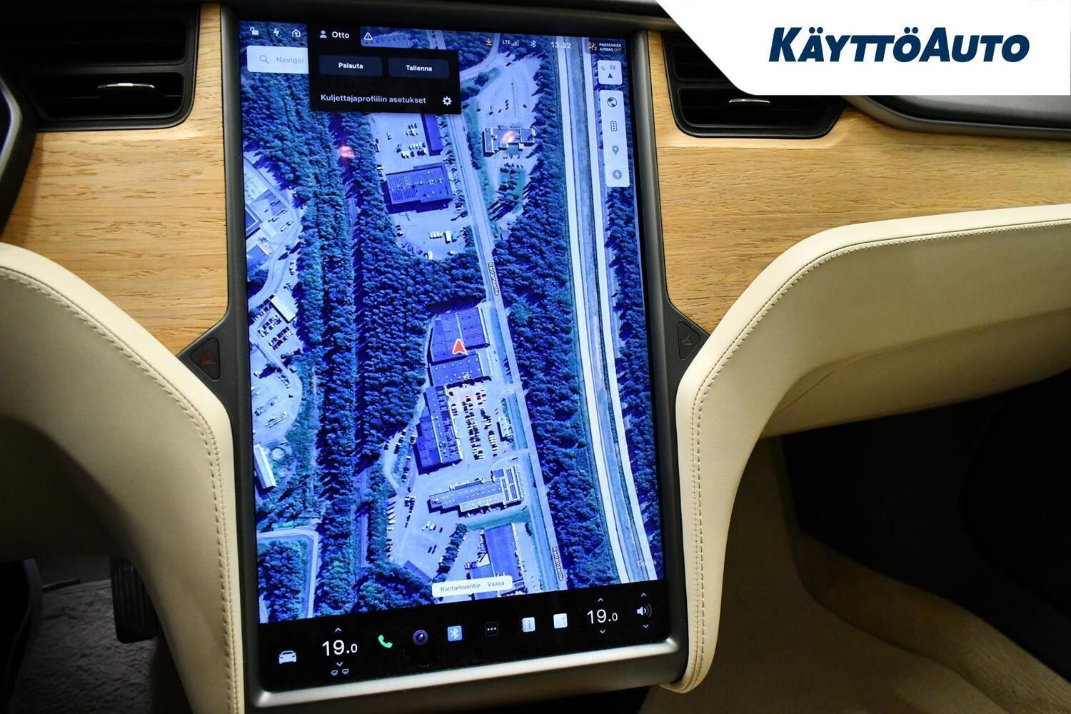 Tesla Model S vaihtoauto
