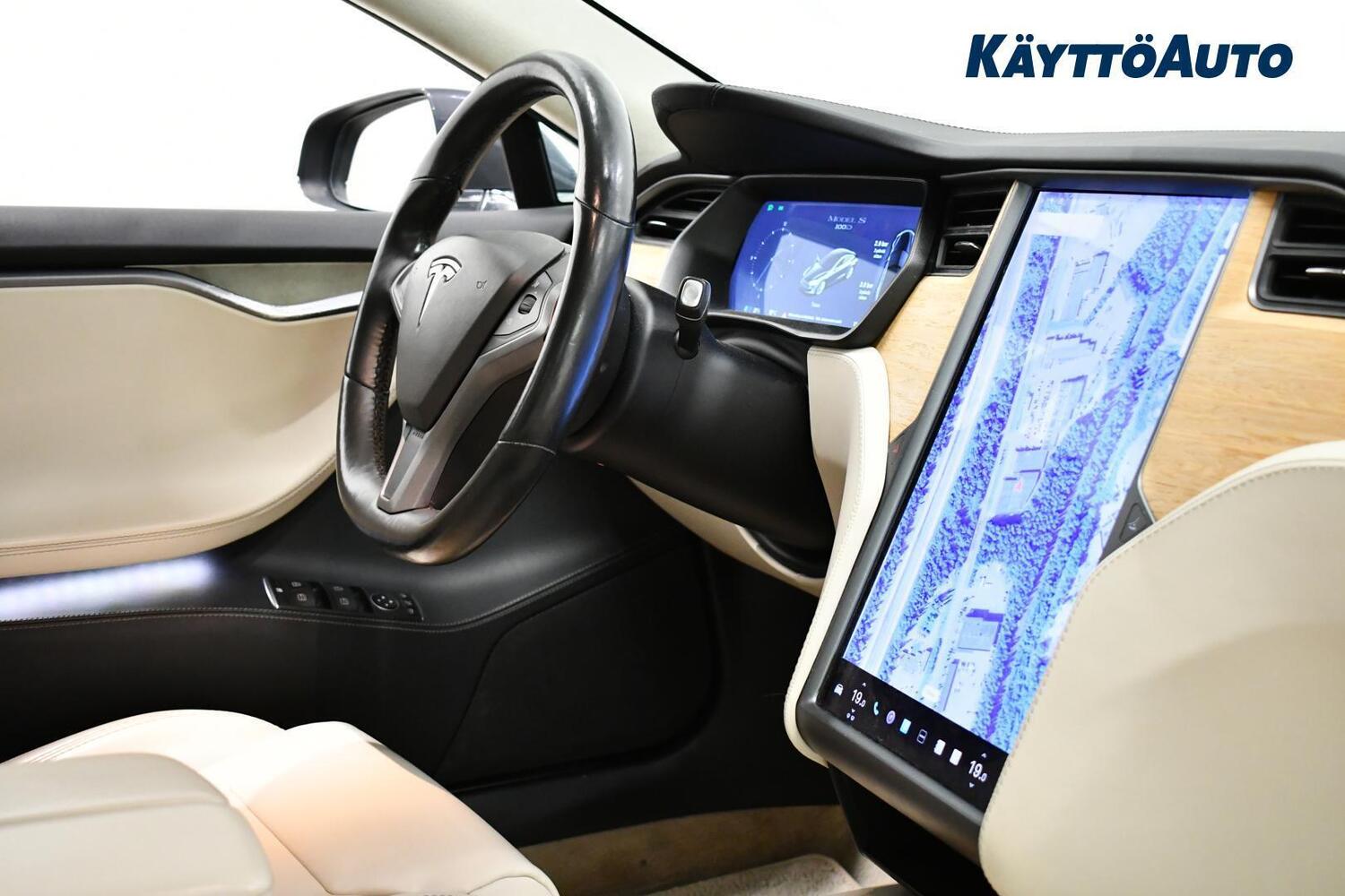 Tesla Model S vaihtoauto