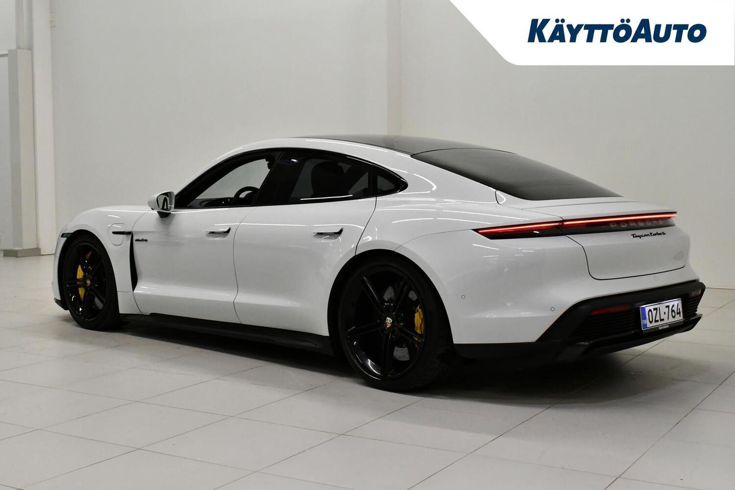 Porsche Taycan vaihtoauto