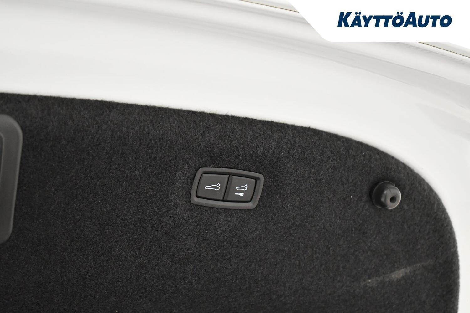 Porsche Taycan vaihtoauto
