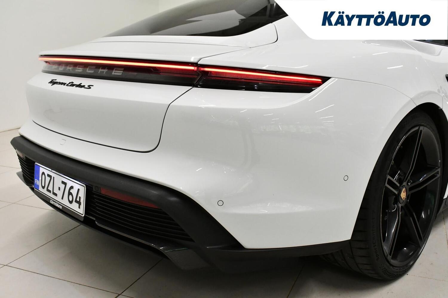 Porsche Taycan vaihtoauto