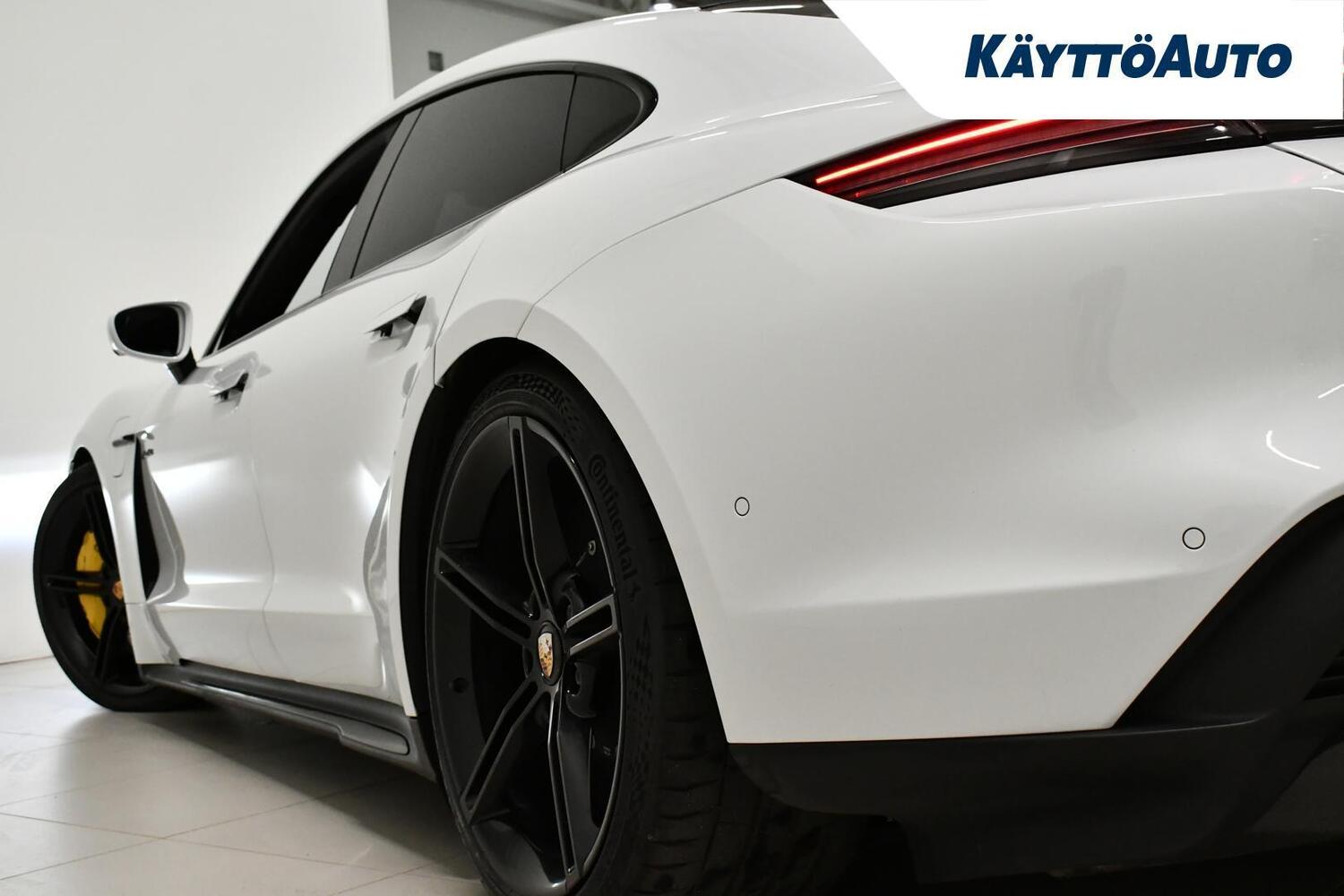 Porsche Taycan vaihtoauto
